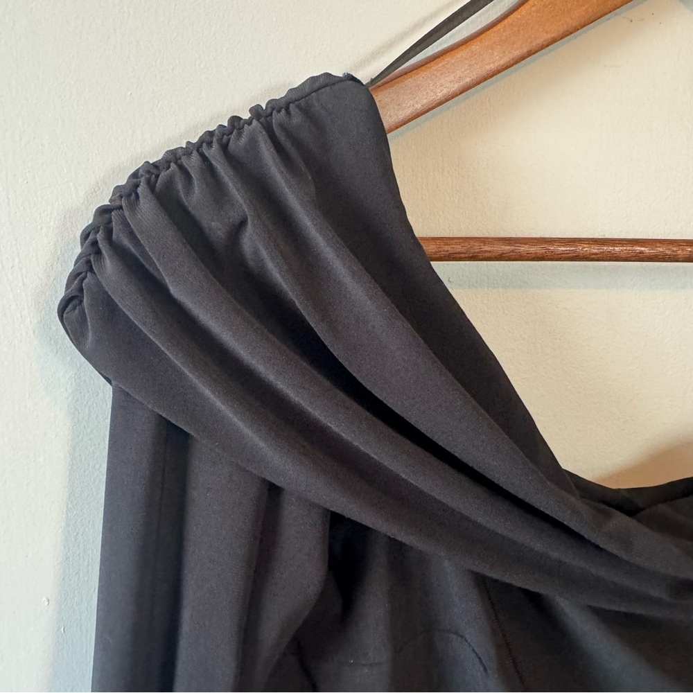 Elegant Black Off-Shoulder Top - Picture 2 of 4